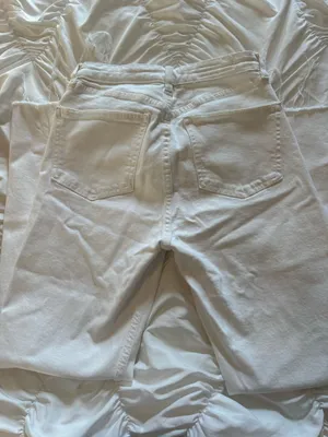 ZARA High-Rise White Jeans thumbnail 3