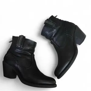 Frye Women Leslie Artisan Black Leather Boho Zip Ankle Boot Size 6.5 thumbnail 6