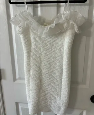 Boutique white fitted dress thumbnail 1