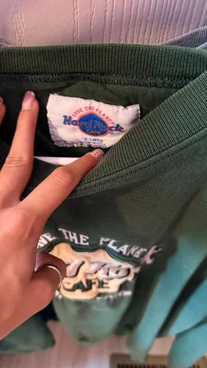 Hard Rock Cafe Sweatshirt thumbnail 2