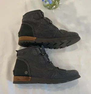 Sorel Women's Major Distressed Canvas Leather Lace-Up Low Ankle Boot - 7 thumbnail 2