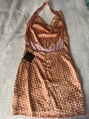 Le lis Halter Dress thumbnail 2