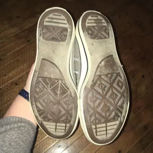 Converse gray size 7 low top sneakers thumbnail 4