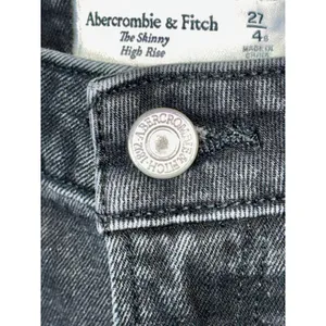 Abercrombie & Fitch The Skinny High Rise Black Denim Split Hem Jeans Size 27 4 S thumbnail 5