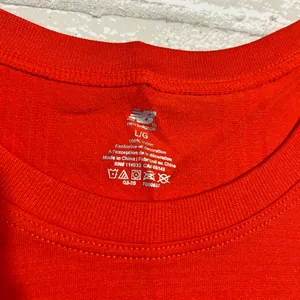 New Balance Women's Cropped T-Shirt thumbnail 5