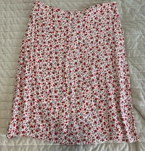 Brandy Melville Skirt thumbnail 2