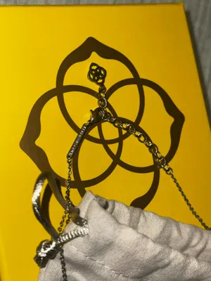 Kendra Scott Necklace thumbnail 3