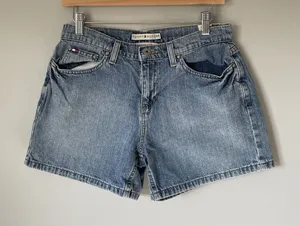 Tommy Hilfiger Vintage Boyfriend Denim Shorts 100% Cotton Blue Women's Size 8 thumbnail 1