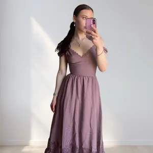 Mauve dress with lace trim Purple thumbnail 6