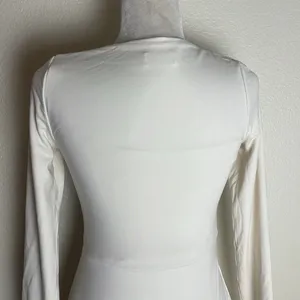 Oh Polly - AMRYN Long Sleeve Sweetheart Neckline Mini Dress in Ivory thumbnail 11