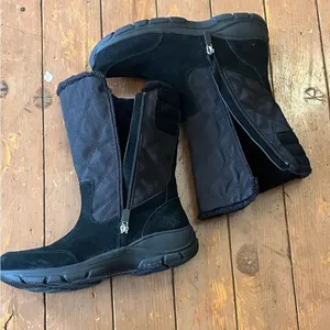 Lands' End Black Quilted Side Zip Boots thumbnail 2