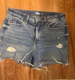 Old Navy Denim Shorts Women’s thumbnail 1
