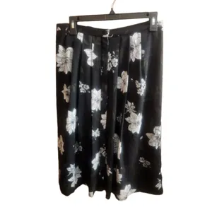 NWT Womens Size 6 Banana Republic Black Print Pleated Button-Front Midi Skirt thumbnail 4