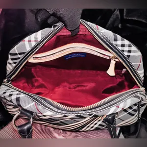 AUTHENTIC BURBERRY CHECK HANDBAG 🖤 thumbnail 8