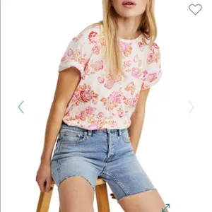✨HP✨NWOT✨Free People Tourist T-Shirt Pink Floral Blush✨ thumbnail 7