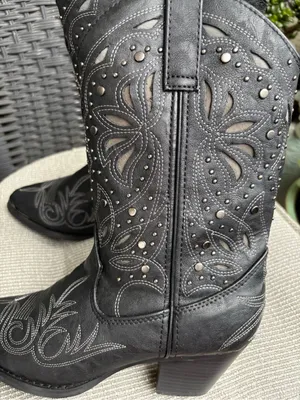 Cheyenne Women's Black Western Studded Heeled Boots Size 6.5 thumbnail 8