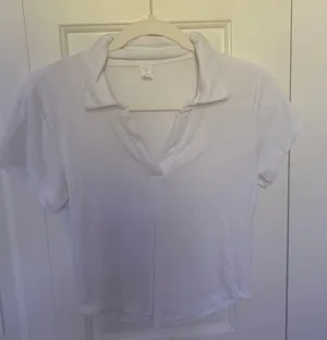 Old Navy White Collared Shirt thumbnail 1