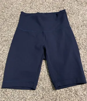 Lululemon Wunder Train High Rise Short 8" True Navy size 4 thumbnail 1