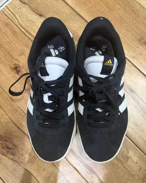 Women’s Adidas VL Court 3.0 Sneakers thumbnail 1