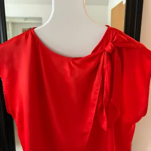 ANN TAYLOR Tomato Orange Red Asymmetrical Top thumbnail 2