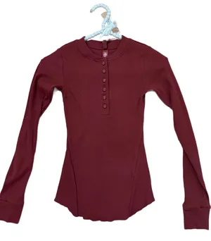 SKIMS Size XXS Cotton Rib Long Sleeve Henley Sangria Ribbed Shirt NWT thumbnail 3