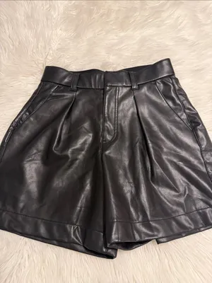 Abercrombie & Fitch Black High-Waist Faux Leather Pleated Women’s Shorts size S thumbnail 7