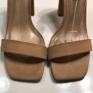 Steve Madden Women’s Tiaa Nubuck Leather Beige Ankle Strap Square Toe Heels thumbnail 3