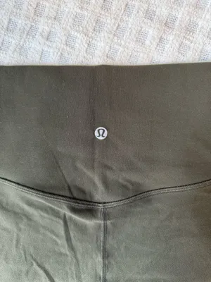 Lululemon Align High-Rise Crop 21" thumbnail 3