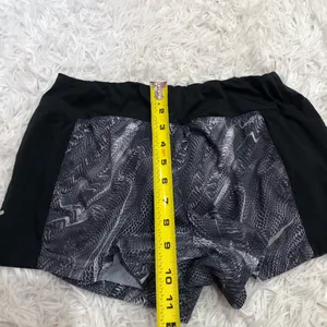 Nike Eclipse‎ Dri Fit Running Shorts Printed Black Grey Size Small thumbnail 8