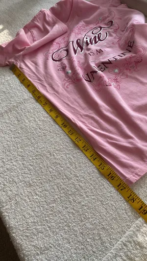 “Wine is my Valentine” T-shirt short sleeve V-neckline hearts/glasses Sz medium thumbnail 2