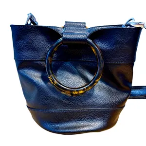 Y2K Abercrombie Black Faux Leather Crossbody Bucket Bag Tortoise Handle Retro thumbnail 3