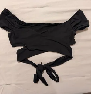 SHEIN Black Off-Shoulder Tie-Front Crop Top thumbnail 1