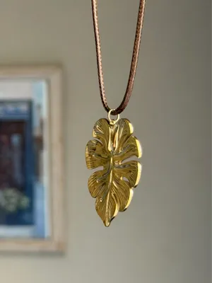 Handmade boho fairy monstera plant necklace🌿 thumbnail 3