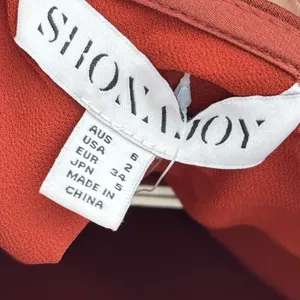 Shona Joy Lino Off Shoulder Tie Maxi‎ Dress Mahogany thumbnail 6