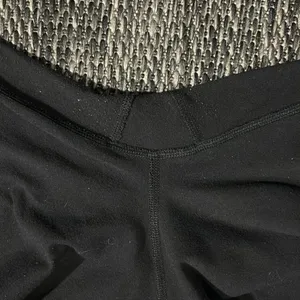 Lululemon Wunder Under Leggings Crop Compressive Size 8 thumbnail 6