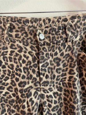 AE Animal Print Low-Rise Ultra Wide-Leg Pant Size 8R thumbnail 4