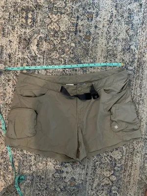 Columbia Sportswear Company Women's Green Cargo Hiking Shorts with Built-In Belt thumbnail 5