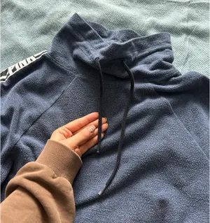 Victoria's Secret PINK Sweatshirt thumbnail 6