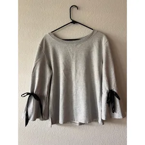 Sanctuary Tierney Ribbon Sleeve Sweatshirt Black Scoop Neck Bell Sleeve thumbnail 2