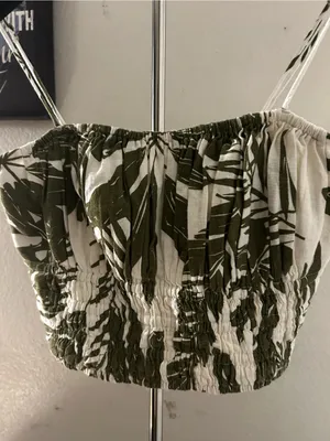 Abercrombie & Fitch Olive Green Leaf Print Pleated Shorts thumbnail 8