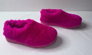 Hot pink Ugg clogs  thumbnail 1
