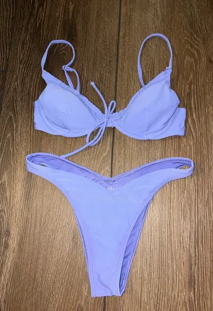 Hollister Bikini Set thumbnail 1