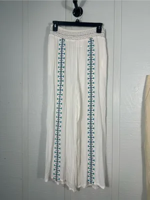 Goa White Wide Leg White Pants Size Medium EUC thumbnail 2