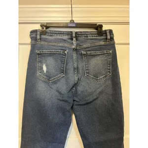 Kancan Women’s Size 13 / 30 Dark Wash Distressed Estilo Jeans High Rise Tapered thumbnail 7