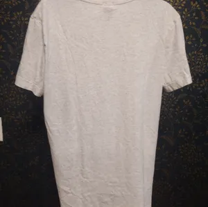 PINK Victoria's Secret Florida Gators Gray T-Shirt thumbnail 2