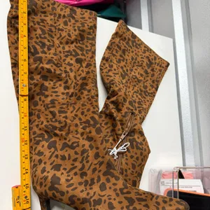 A New Day Leopard Print Tall Boots Brown Black Pointed Toe Kitten Heel Size 8 thumbnail 6
