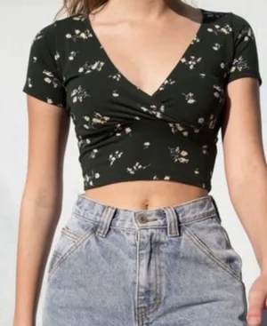 Brandy Melville Dark Forest Green Floral Amara Crop Top‎ White Flowers thumbnail 1
