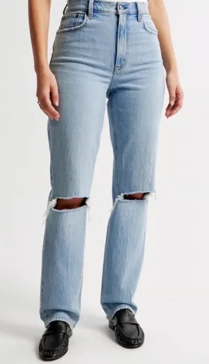 Abercrombie Ultra High-Rise 90s Straight Curve Love Jeans thumbnail 1