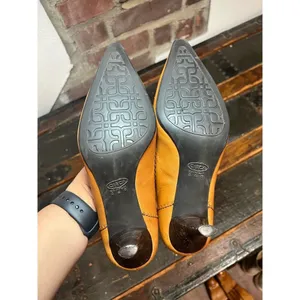 Vintage Circa Joan & David Mustard Pumps thumbnail 5