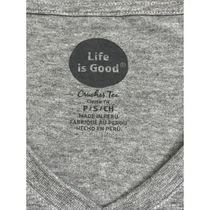Life Is Good V-Neck Crusher Tee Winter Cabin Snowy Waterfront Shirt Size S thumbnail 4